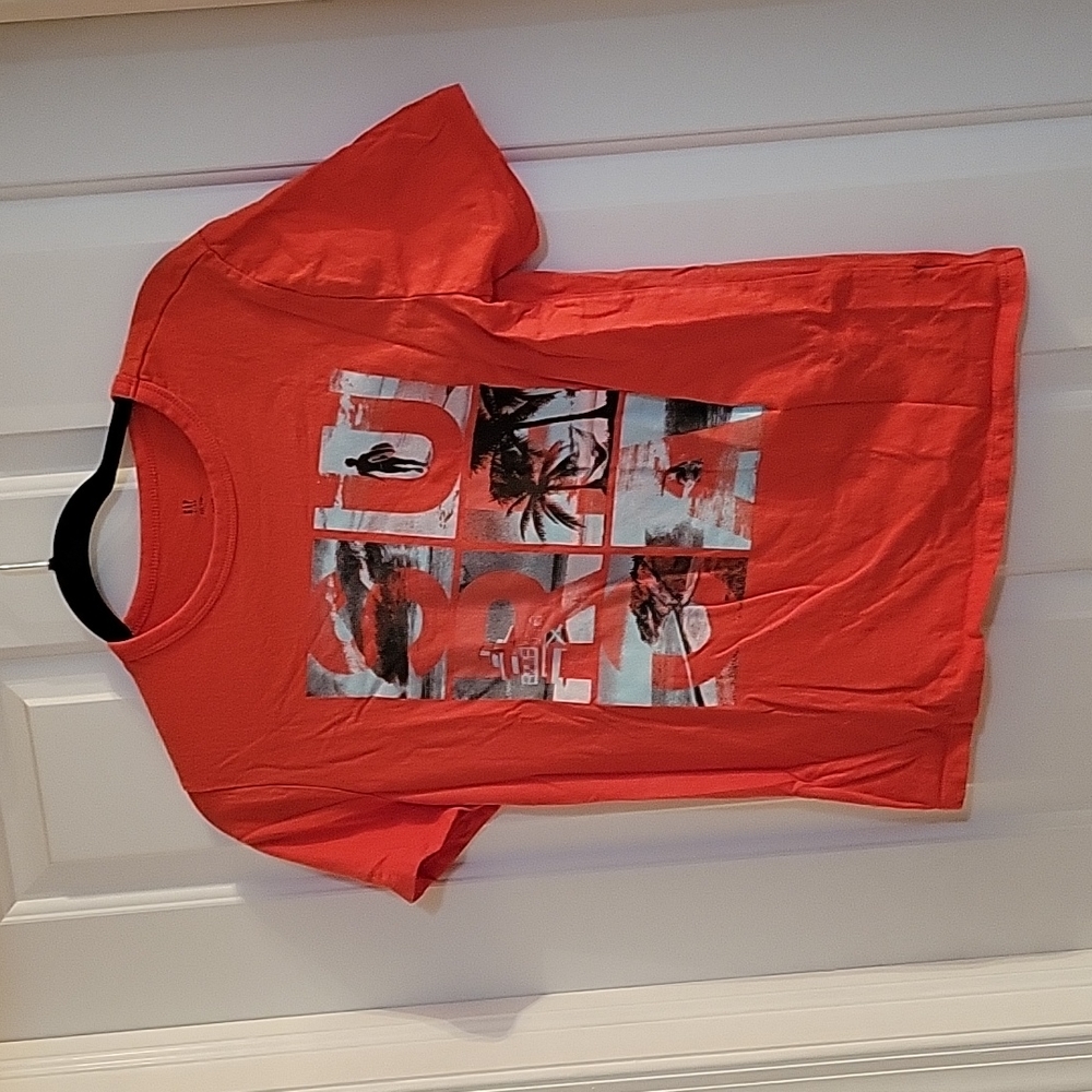 Gap red surf tee xxl